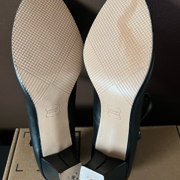 Capezio Student Footlight 2", Charakter-Tanzschuhe | DE